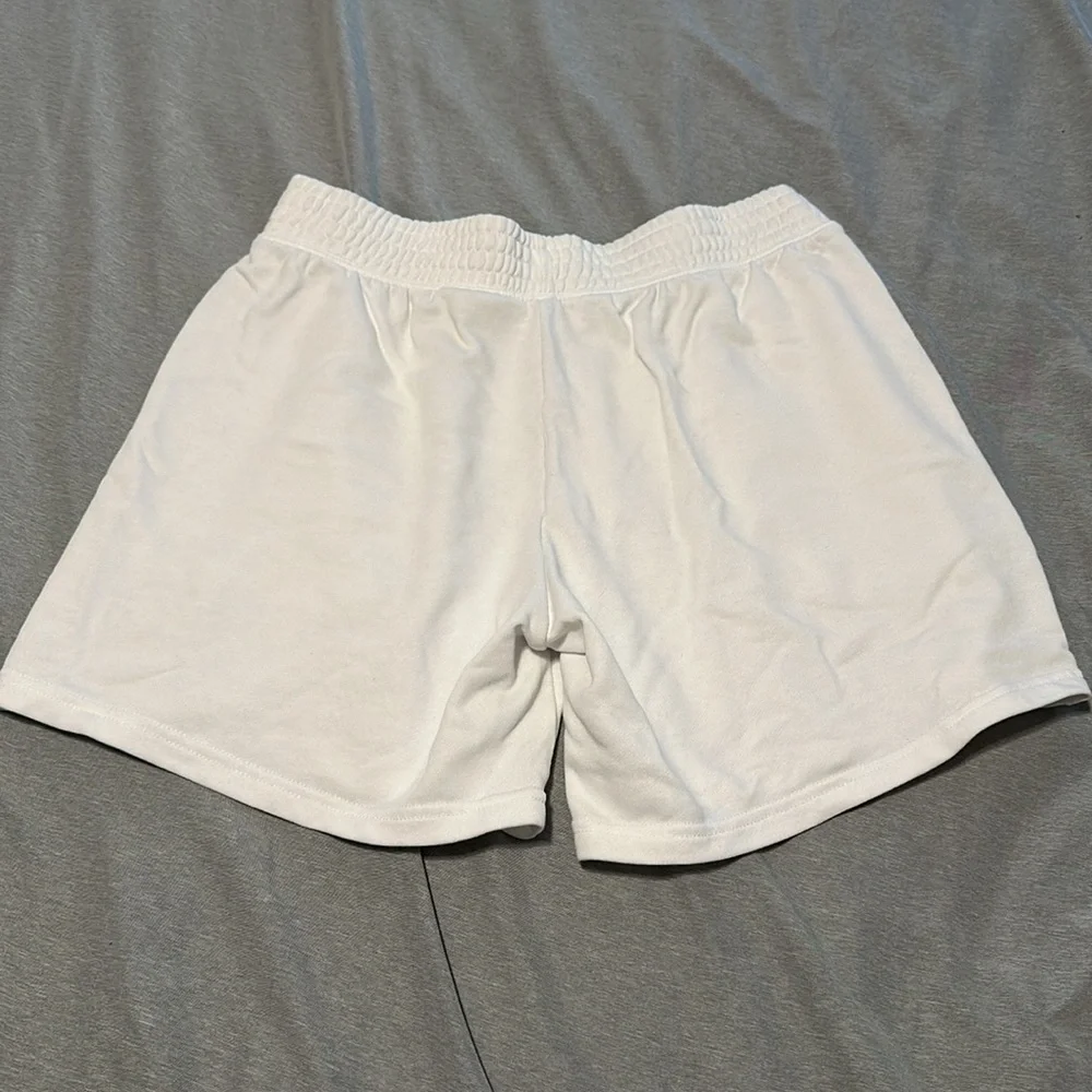 H&M Divided White Womens Sweat Shorts - Size Medium - Picture 2 of 4